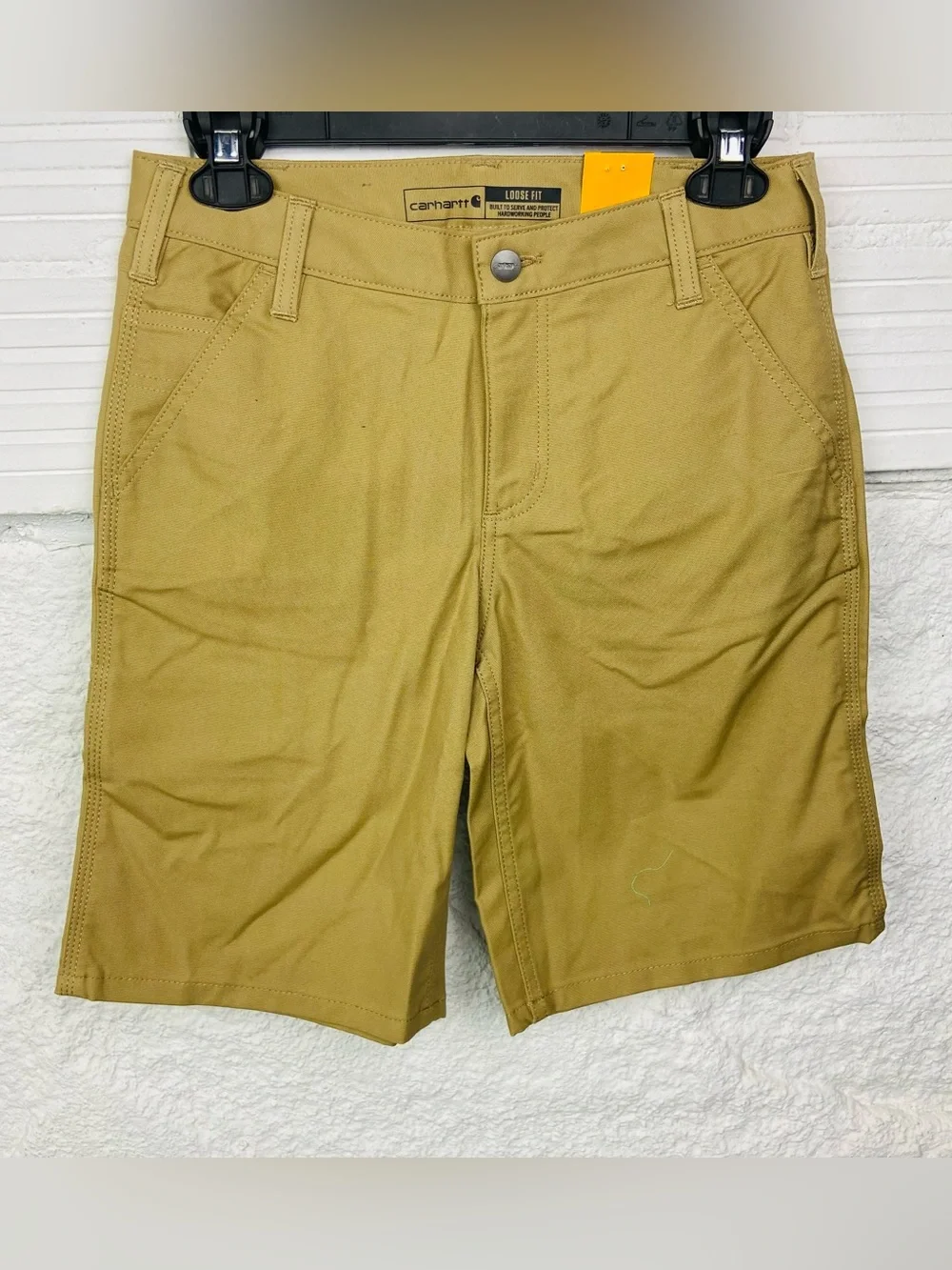 NWT Carhartt rugged professional loose fit Tan Work Bermudas - Straight Fit SZ 4